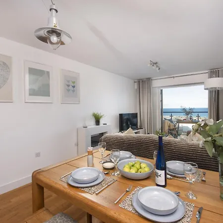 Fistral Lookout, Ocean 1 Apartment *