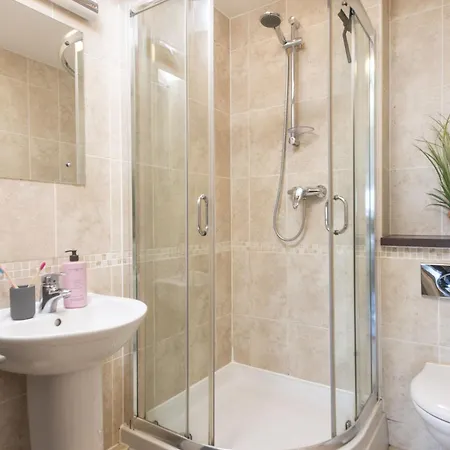 Fistral Lookout, Ocean 1 Apartment *